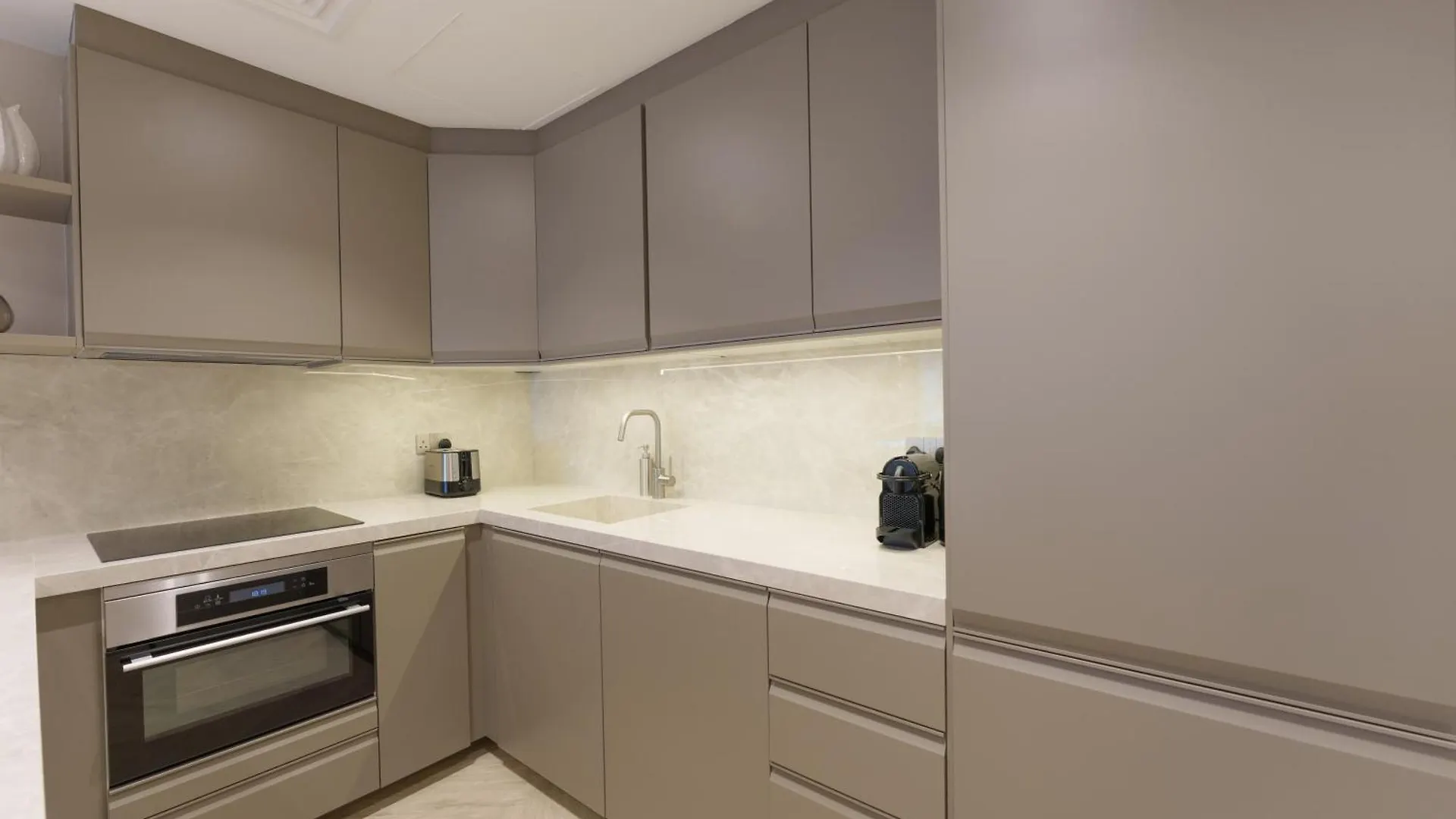 Daniels 2Br At Princess Tower With Sea View Dubai